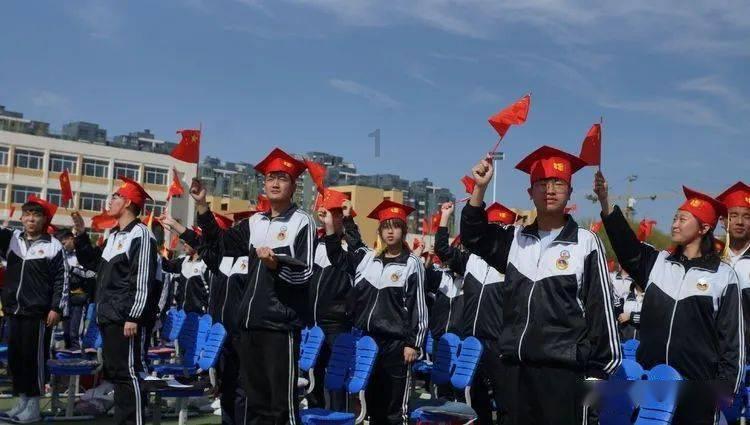 【聚焦省两会】遵义市省政协委员参加界别联组会议